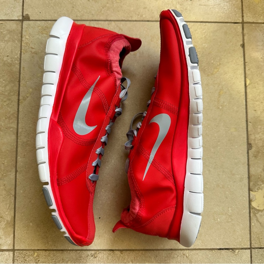 NWOT Nike Free TR Twist SL Women's Shoes Size 7.5